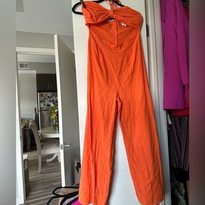 Never worn lulus cut out line jumpsuit